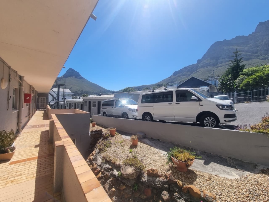 To Let 2 Bedroom Property for Rent in Camps Bay Western Cape